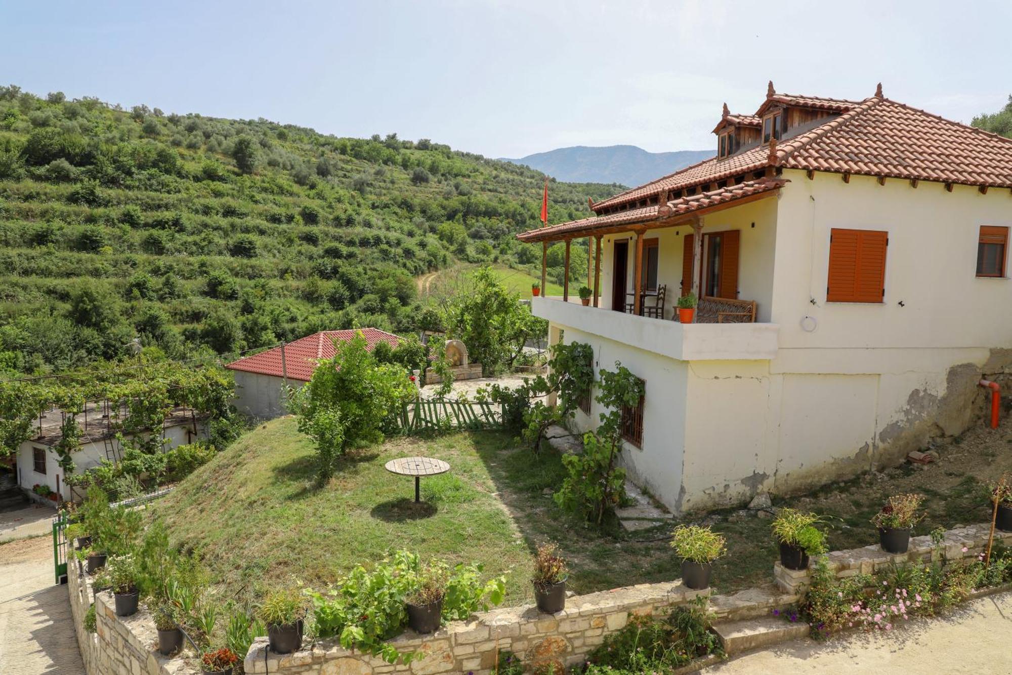 Villa Romario Berat Buitenkant foto