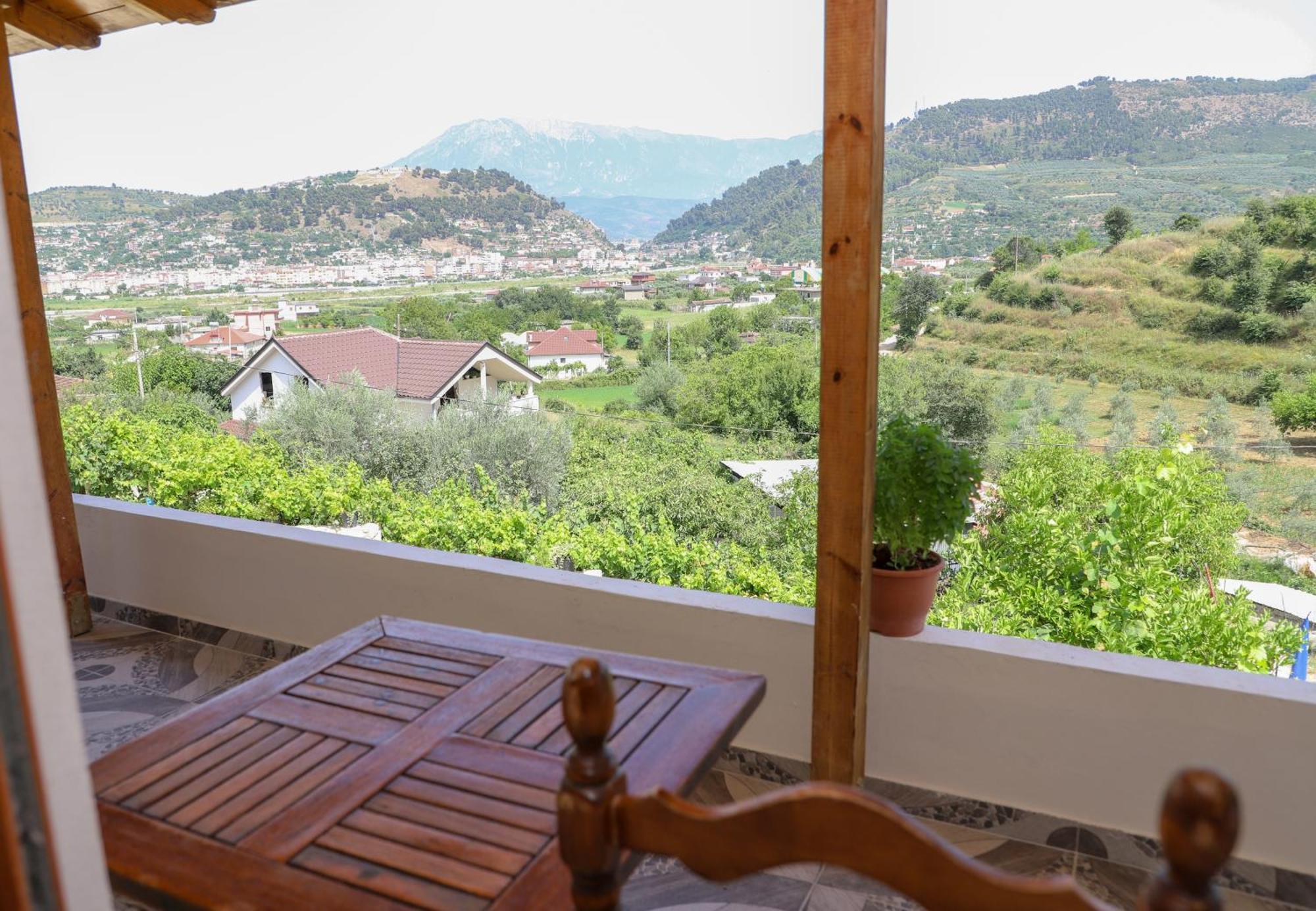 Villa Romario Berat Buitenkant foto