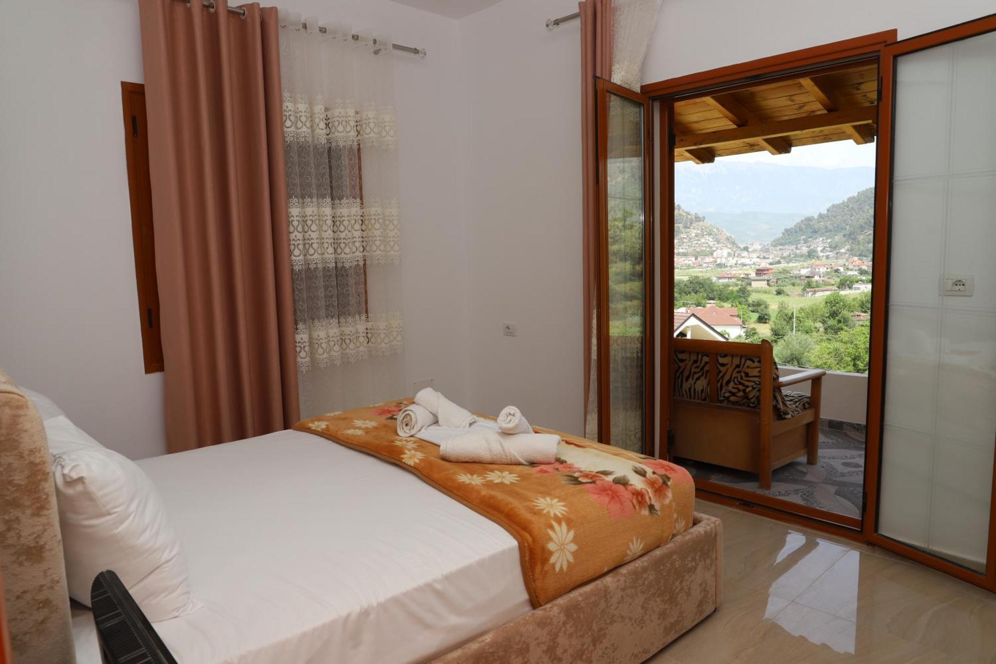 Villa Romario Berat Buitenkant foto